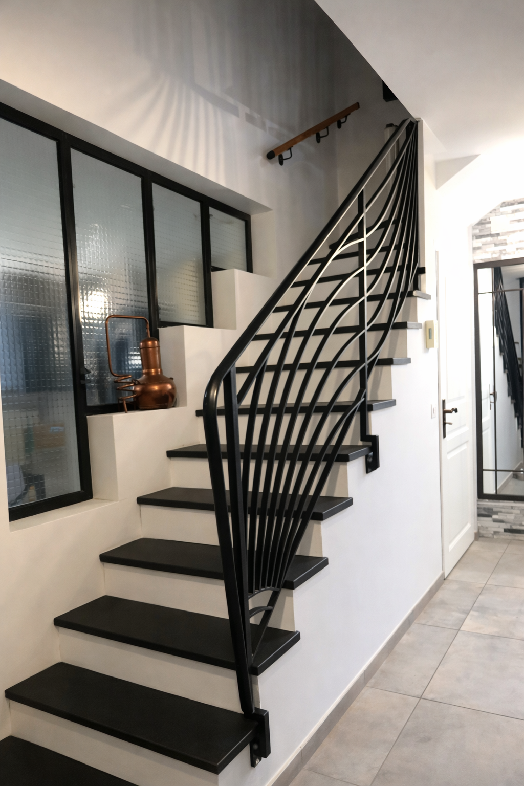 Rampe d'escalier en métal noir